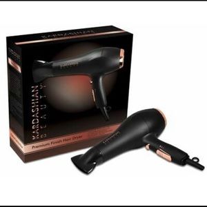 🖤🖤 BNIB Kardashian Beauty Premium Finish Hair Dryer 🖤🖤